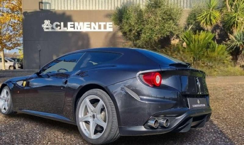 Usata Ferrari FF 659 CV (484 kW) 2012 Grigio Station wagon