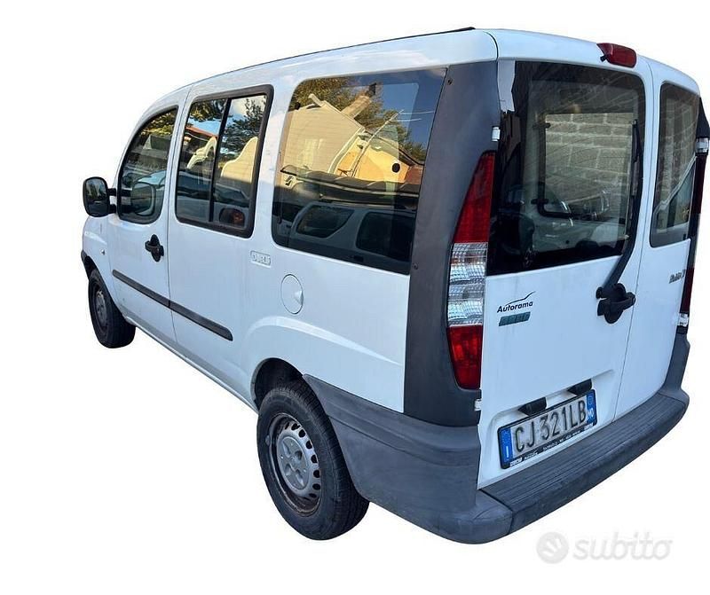 Usata Fiat Doblò 63 CV (46 kW) 2003 Bianco Monovolume