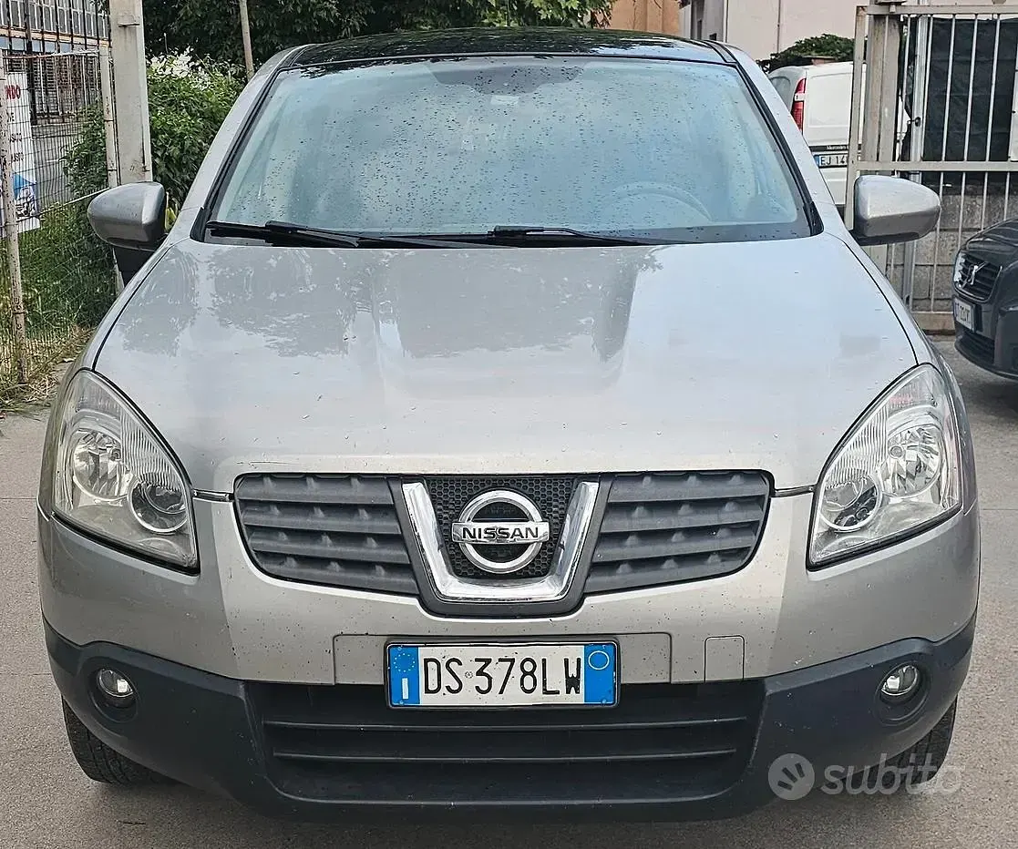 Usata Nissan Qashqai Tekna 115 CV (84 kW) 2008 Grigio SUV
