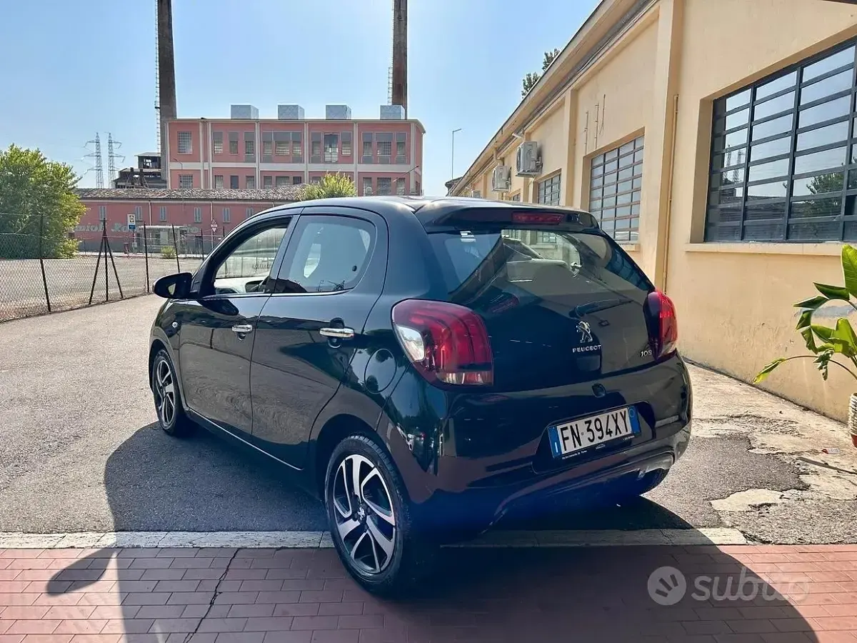 Usata Peugeot 108 69 CV (50 kW) 2018 Nero Berlina