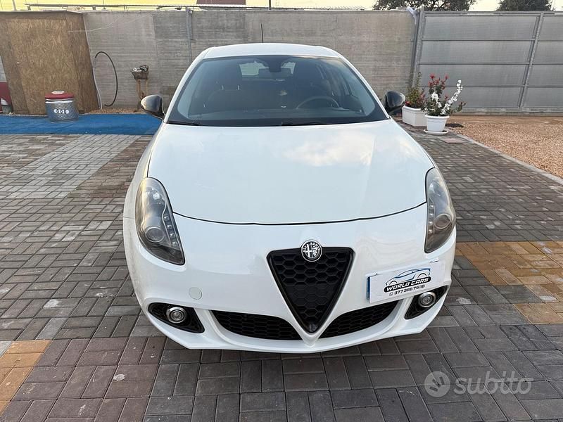 Usata Alfa Romeo Giulietta Progression 120 CV (88 kW) 2015 Bianco Berlina
