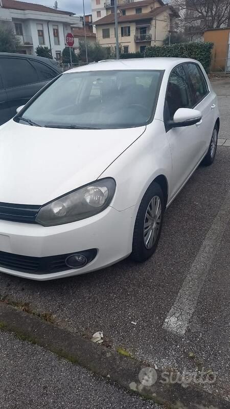 Bianco Usata 2010 VW Golf VI Tre volumi | 4500 € (Super prezzo) - Immagine 1/4