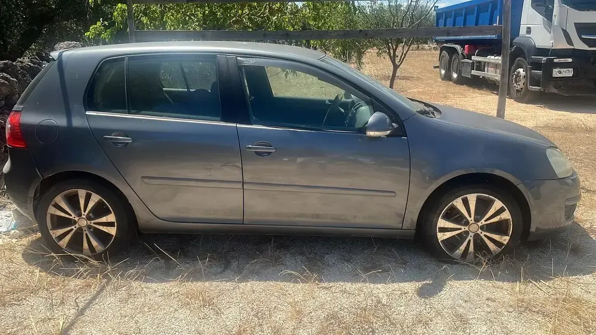 Usata VW Golf IV 115 CV (84 kW) 2005 Grigio Berlina