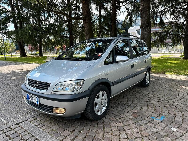 Venduto Opel Zafira 1.8 16v Elegance . - auto usate in vendita