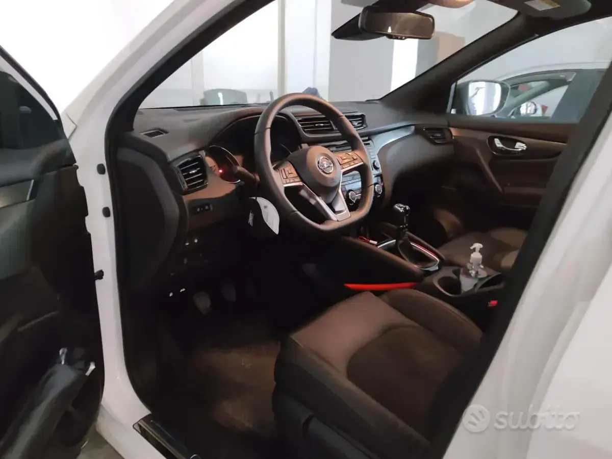 Usata Nissan Qashqai 116 CV (85 kW) 2021 Bianco SUV