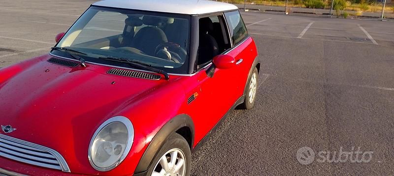 Usata Mini Cooper 2002 Rosso Utilitaria