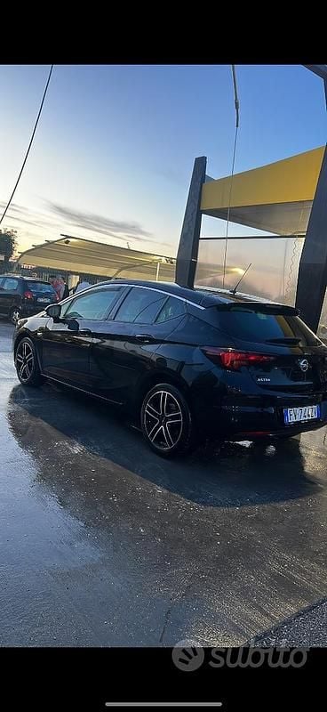Occasion Opel Astra 110 ch (80 kW) 2019 Noir Berline