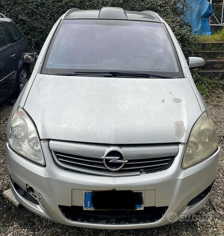 Usata Opel Zafira Cosmo 120 CV (88 kW) 2008 Grigio Monovolume
