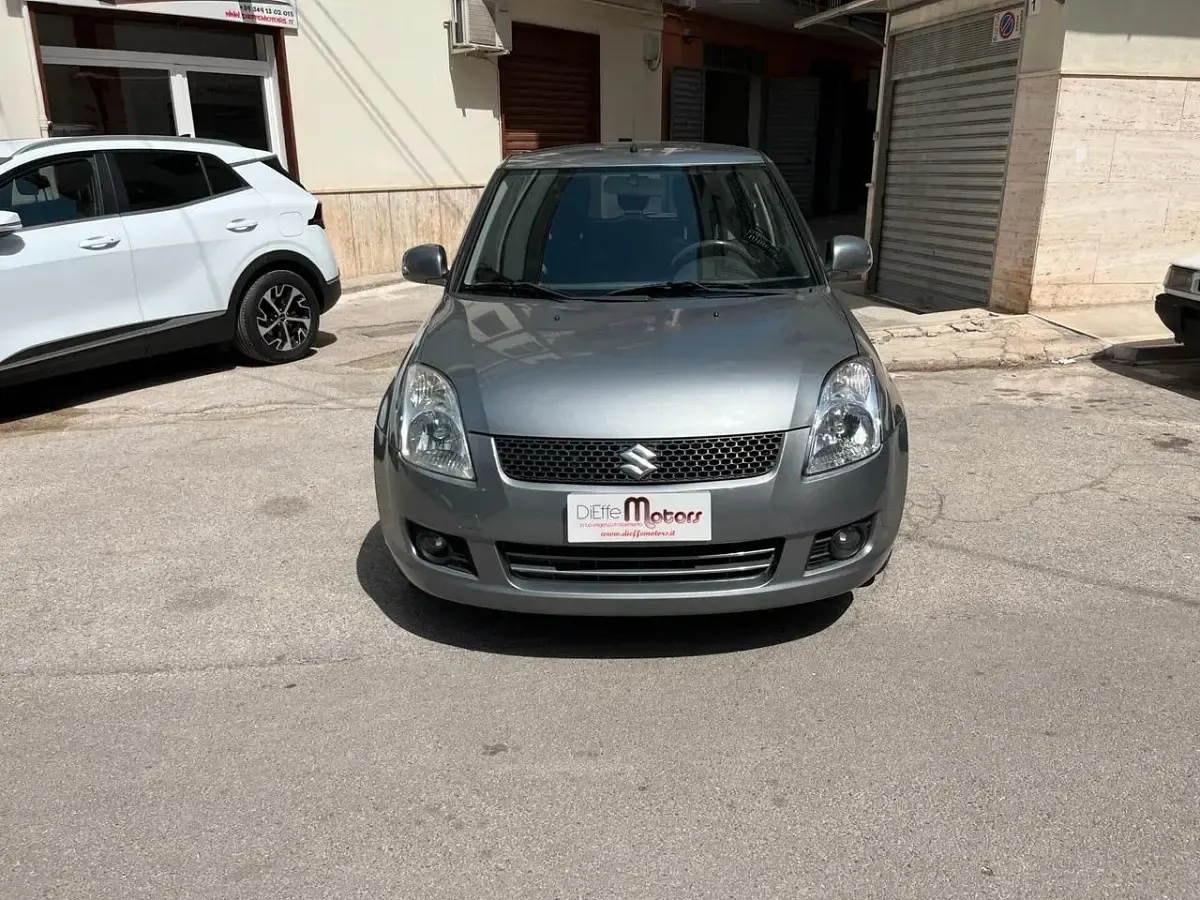 Usata Suzuki Swift GL 69 CV (50 kW) 2007 Argento Utilitaria