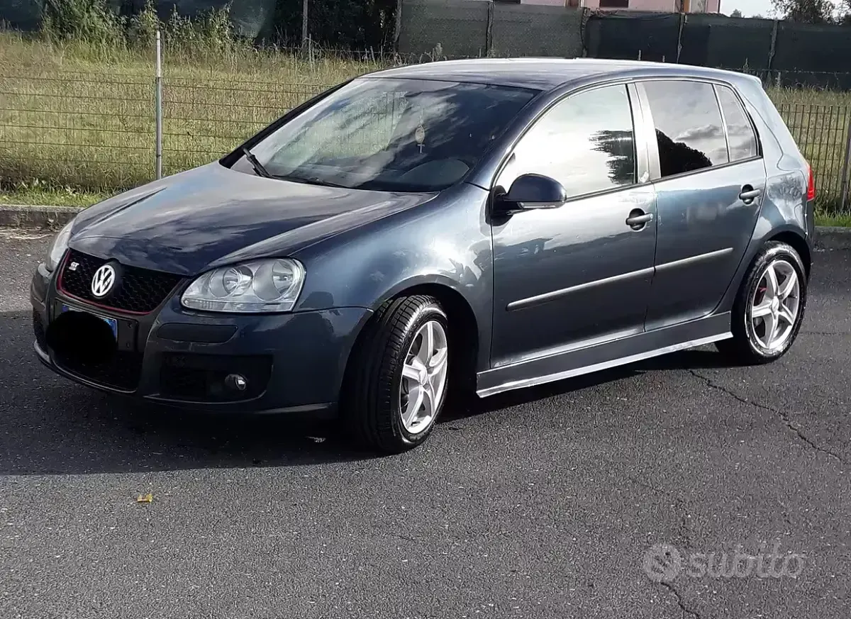 Usata VW Golf IV 105 CV (77 kW) 2004 Utilitaria