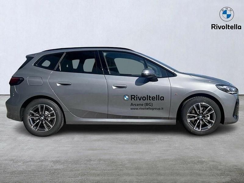 Usata BMW 218 M Sport 149 CV (109 kW) 2025 Grigio Station wagon
