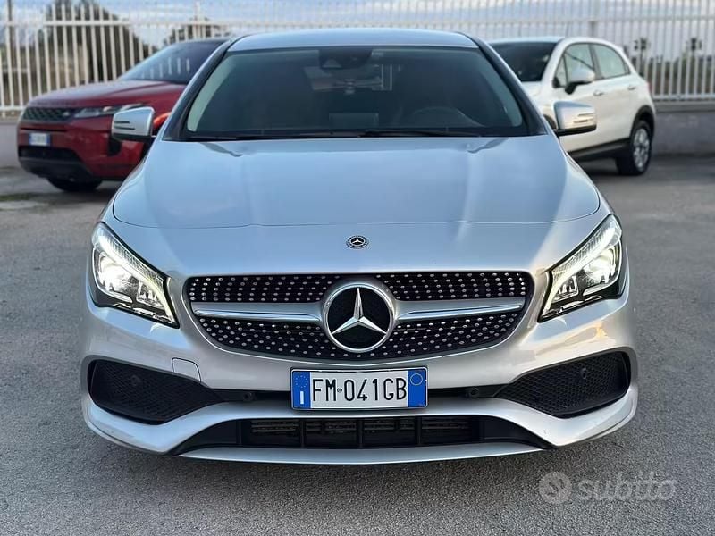 Usata Mercedes CLA200 Premium 136 CV (100 kW) 2017 Grigio Station wagon