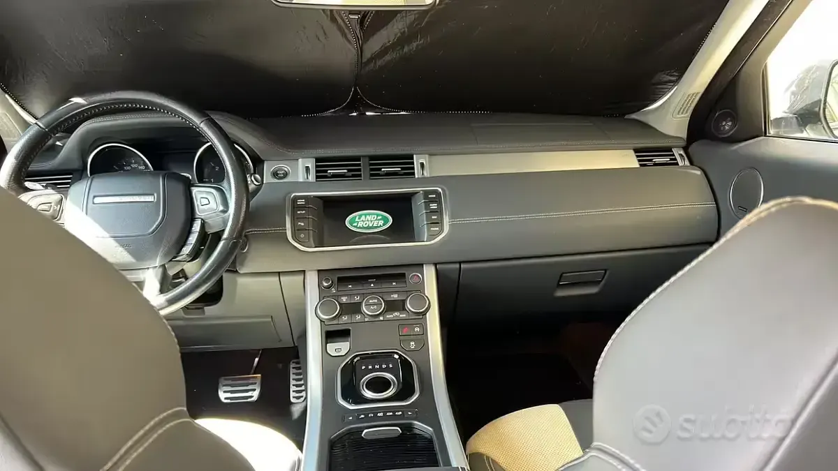 Usata Land Rover Range Rover evoque 190 CV (139 kW) 2015 Grigio Station wagon