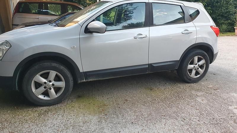 Usata Nissan Qashqai 150 CV (110 kW) 2008 Grigio SUV