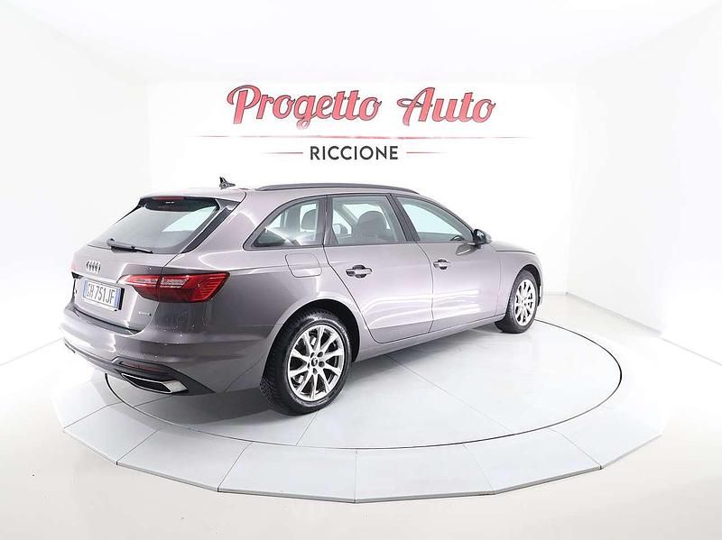 Usata Audi A4 Ambiente 204 CV (150 kW) 2021 Grigio terra met. Station wagon