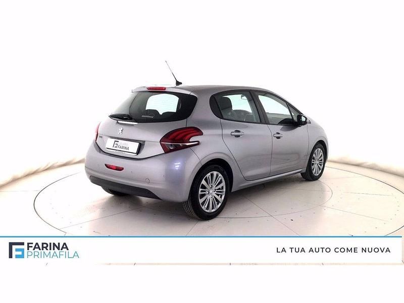Usata Peugeot 208 Active 102 CV (75 kW) 2020 Grigio chiaro Utilitaria