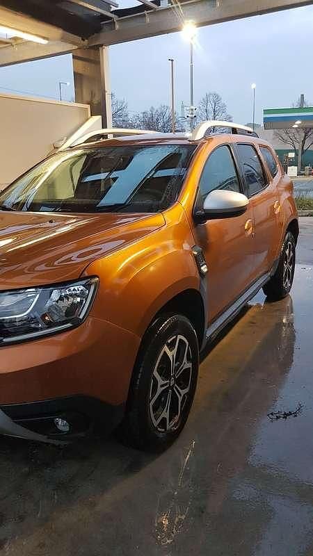 Usata Dacia Duster Prestige 114 CV (83 kW) 2019 Arancione SUV