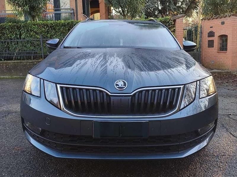 Usata Skoda Octavia G-TEC Executive 131 CV (96 kW) 2020 Grigio Station wagon
