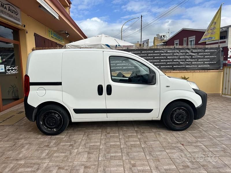 Usata Peugeot Bipper 75 CV (55 kW) 2014 Bianco Monovolume