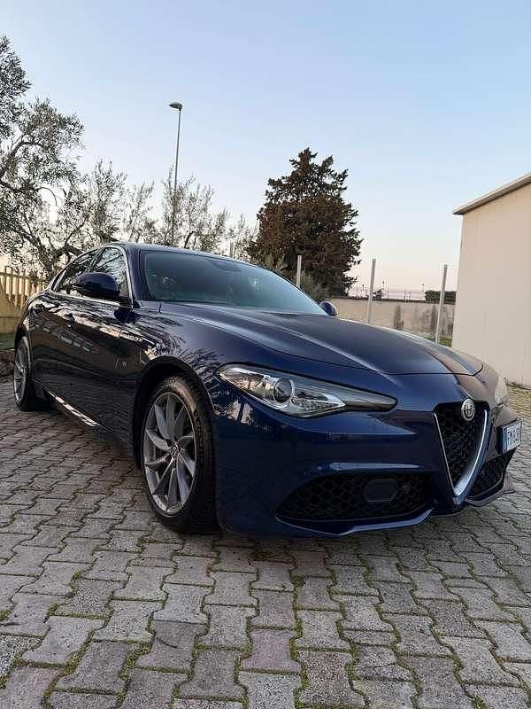 Usata Alfa Romeo Giulia Veloce 211 CV (155 kW) 2017 Blu/azzurro Berlina