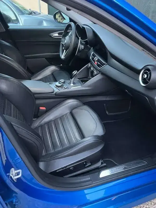 Usata Alfa Romeo Giulia Veloce 211 CV (155 kW) 2019 Blu/azzurro Berlina