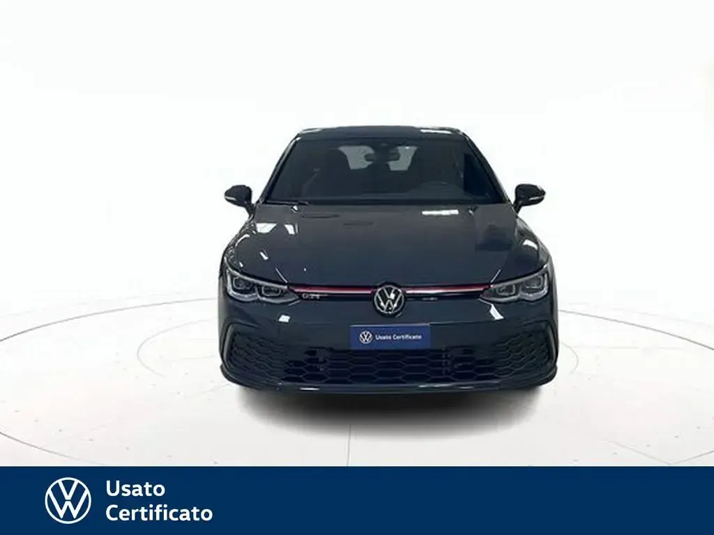 Usata VW Golf VIII GTI 245 CV (180 kW) 2023 Grigio / pastello Berlina
