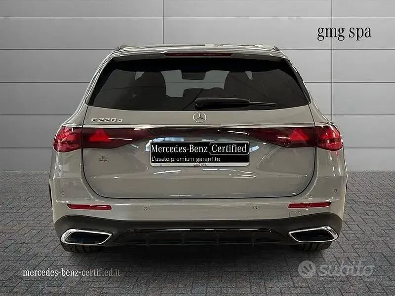 Usata Mercedes E220 Advanced 197 CV (144 kW) 2024 Grigio Station wagon