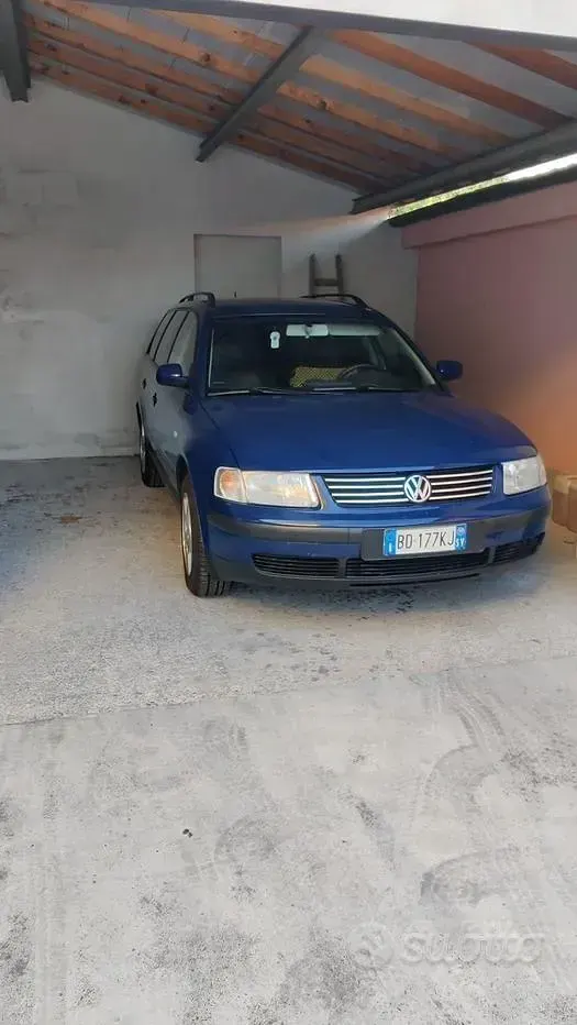 Usata VW Passat 110 CV (80 kW) 1999 Bluazzurro Station wagon