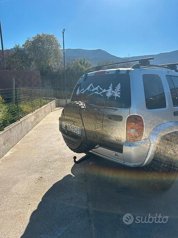 Usata Jeep Cherokee Limited 116 CV (85 kW) 2004 Grigio SUV