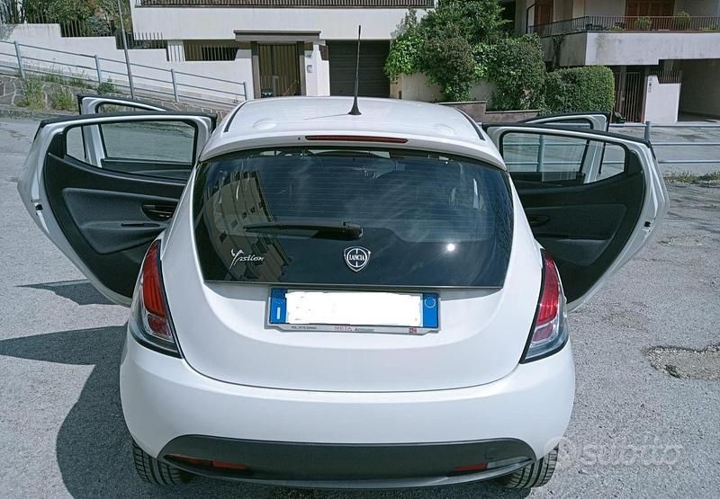 Usata Lancia Ypsilon 2019 Bianco Utilitaria