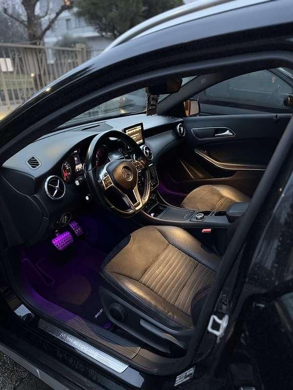 Usata Mercedes GLA200 Premium 136 CV (100 kW) 2015 Nero SUV