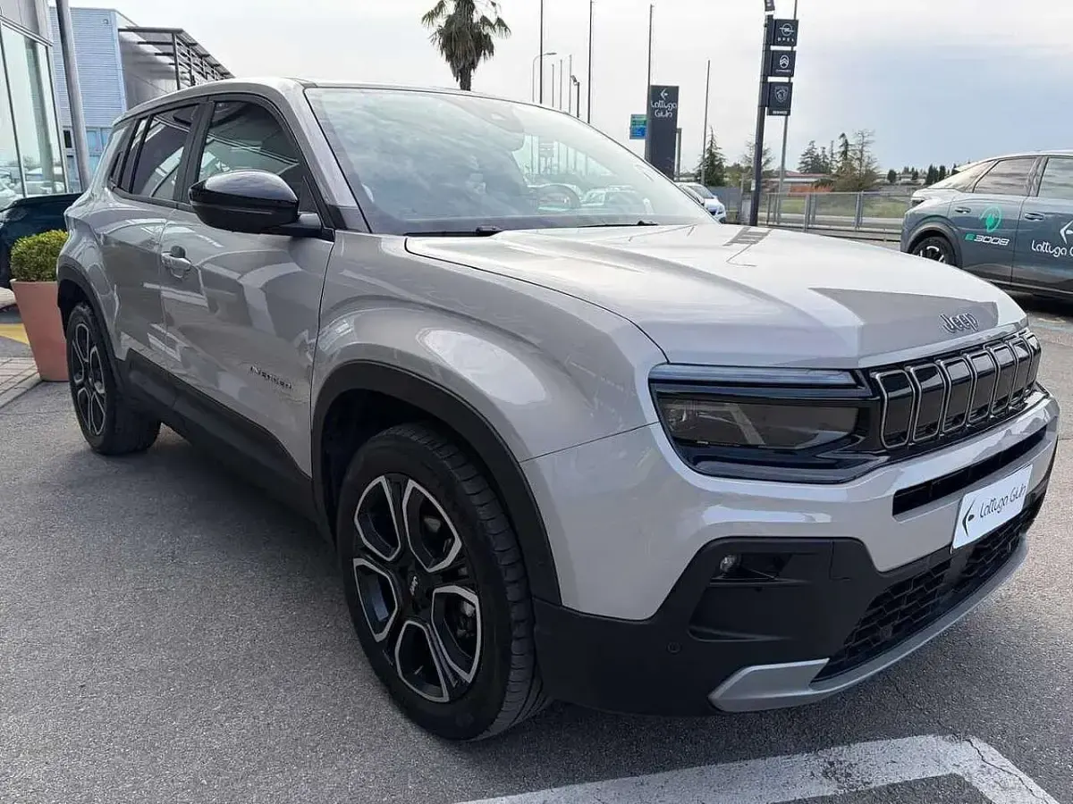 Usata Jeep Avenger Summit 101 CV (74 kW) 2025 Grigio SUV