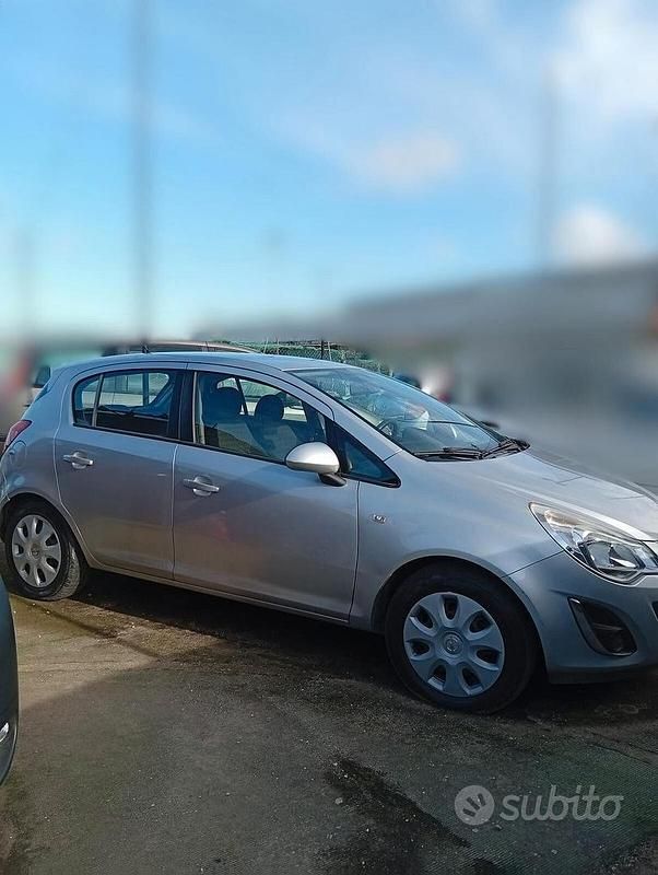 Usata Opel Corsa Sport 75 CV (55 kW) 2013 Grigio Utilitaria