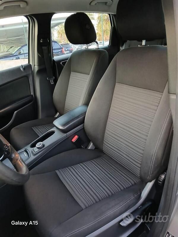 Usata Mercedes B180 Executive 109 CV (80 kW) 2013 Grigio Monovolume