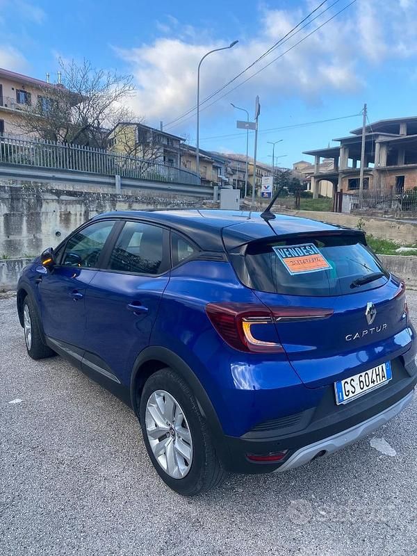 Usata Renault Captur 115 CV (84 kW) 2021 Blu SUV