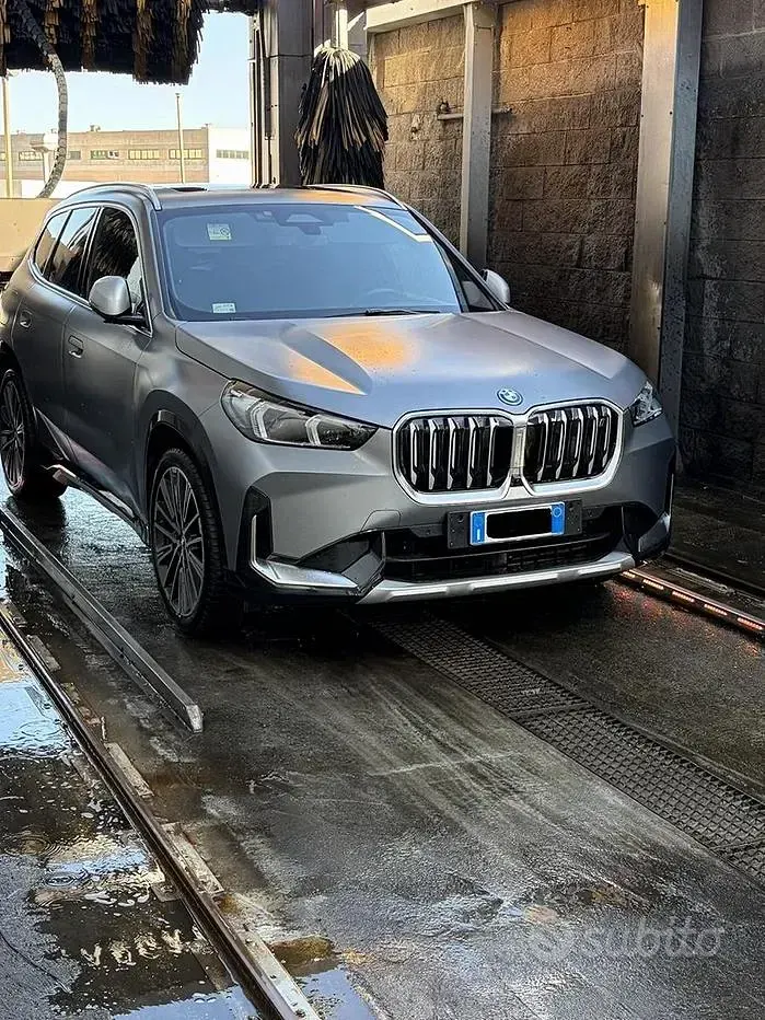 Usata BMW iX1 xLine 103 kW (141 CV) 2023 Grigio SUV