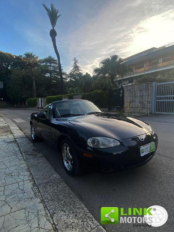 Usata Mazda MX5 110 CV (80 kW) 2003 Nero Cabrio