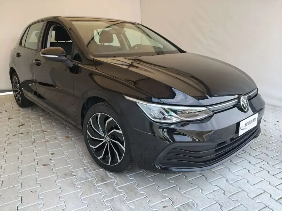 Usata VW Golf VIII Life 110 CV (80 kW) 2023 Nero Berlina