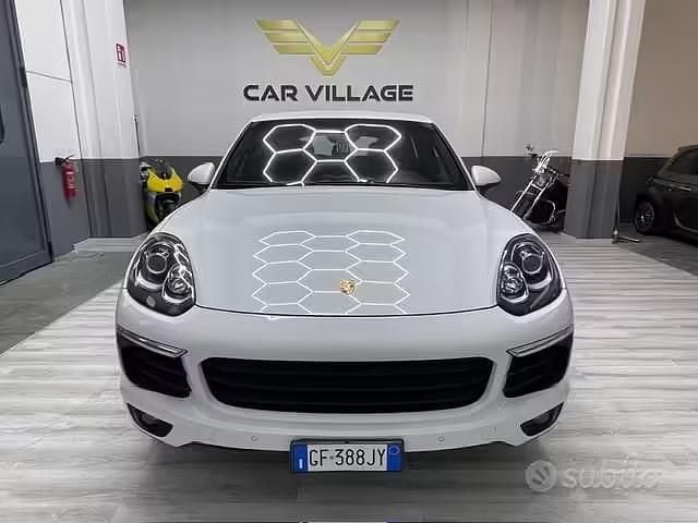 Usata Porsche Cayenne 250 CV (183 kW) 2016 Bianco SUV