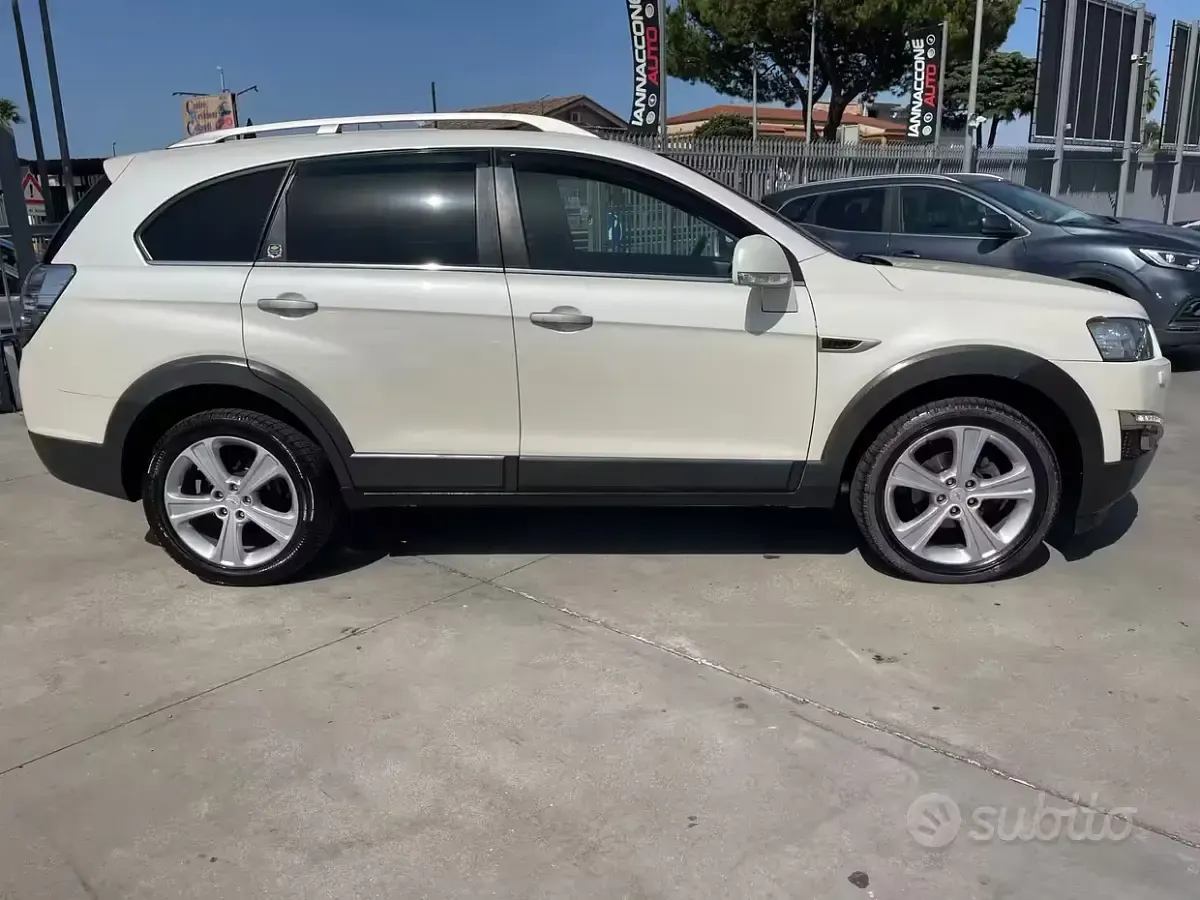 Usata Chevrolet Captiva 184 CV (135 kW) 2012 Bianco SUV