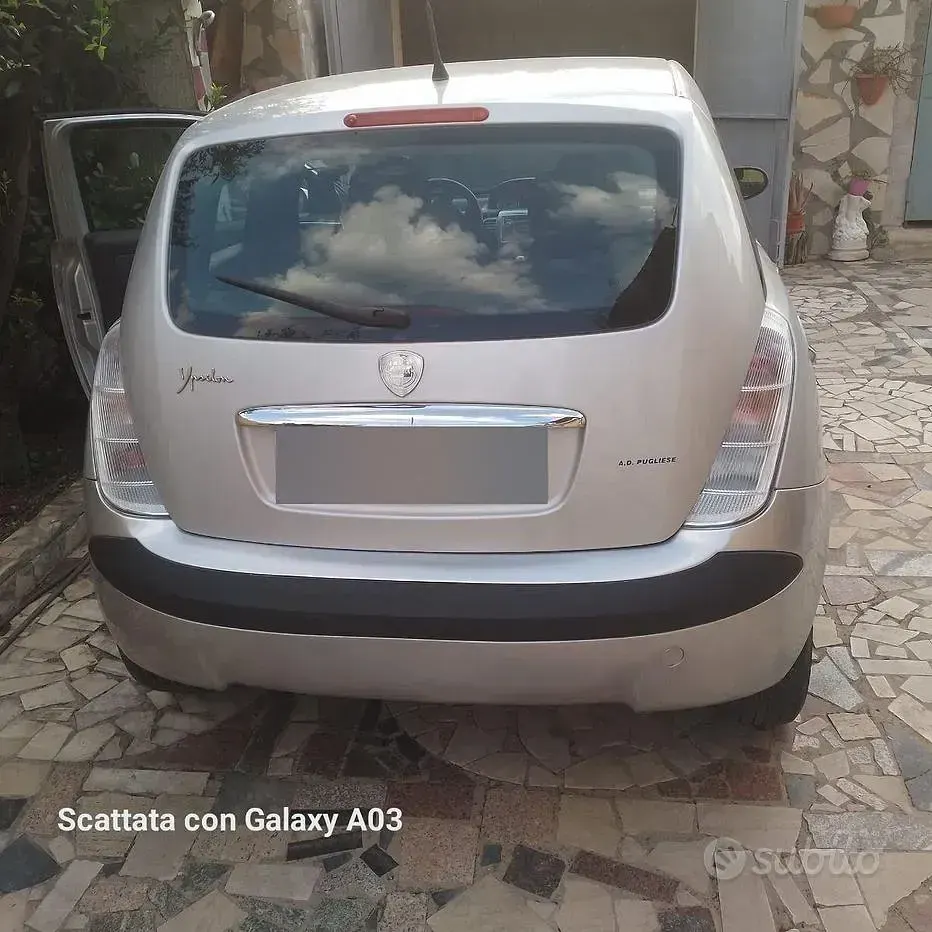 Usata Lancia Ypsilon 60 CV (44 kW) 2007 Grigio Utilitaria