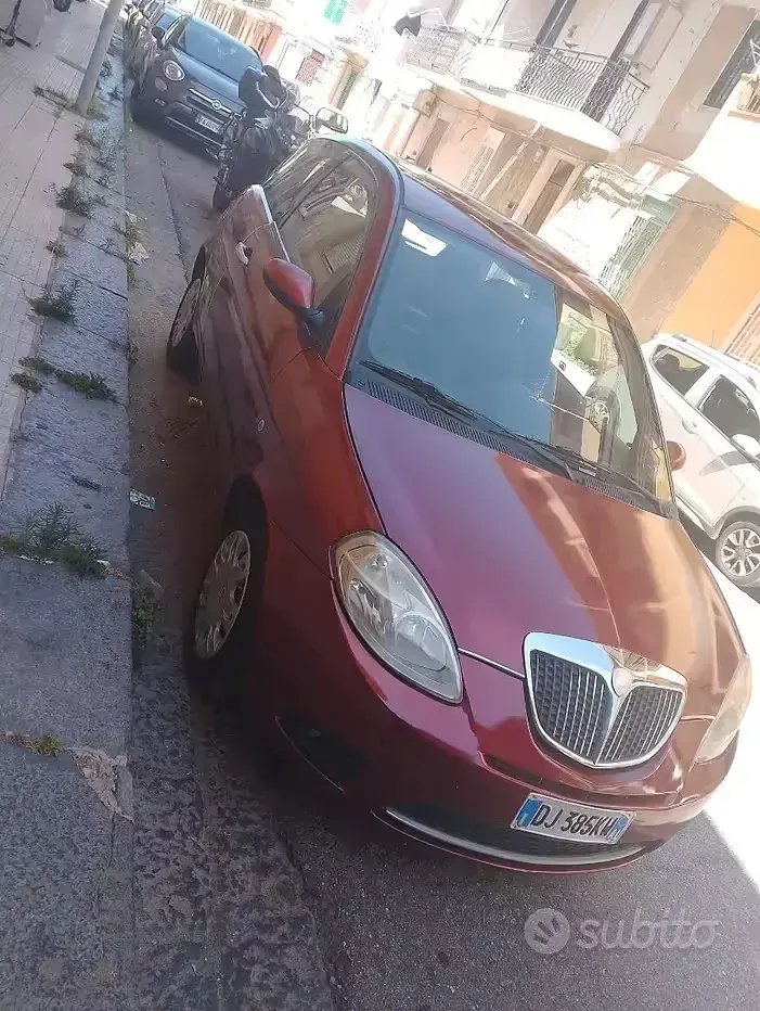 Usata Lancia Ypsilon 60 CV (44 kW) 2007 Rosso Utilitaria