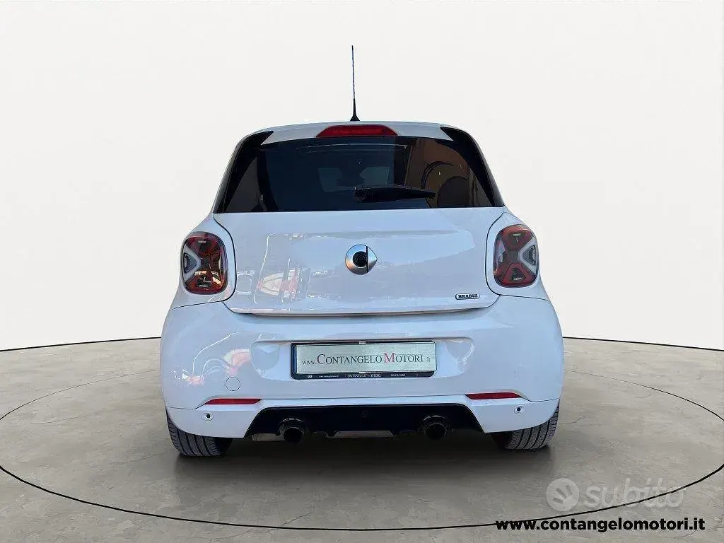 Usata Smart ForFour Brabus Xclusive 109 CV (80 kW) 2017 Bianco Utilitaria