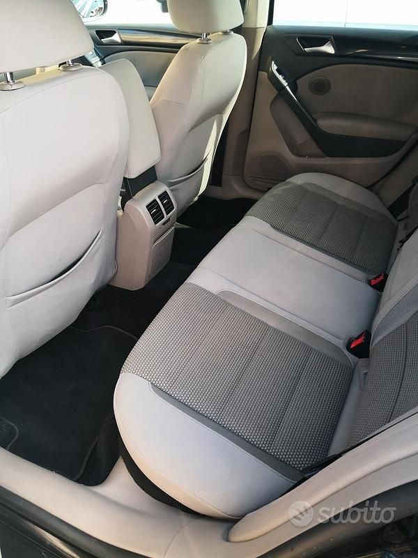 Usata VW Golf VI 105 CV (77 kW) 2012 Nero Utilitaria