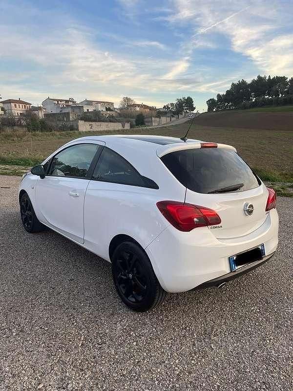 Usata Opel Corsa 75 CV (55 kW) 2014 Utilitaria