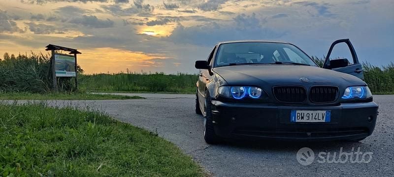 Usata BMW 330 2001 Nero Berlina