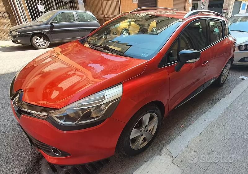 Usata Renault Clio GrandTour 90 CV (66 kW) 2015 Rosso Station wagon