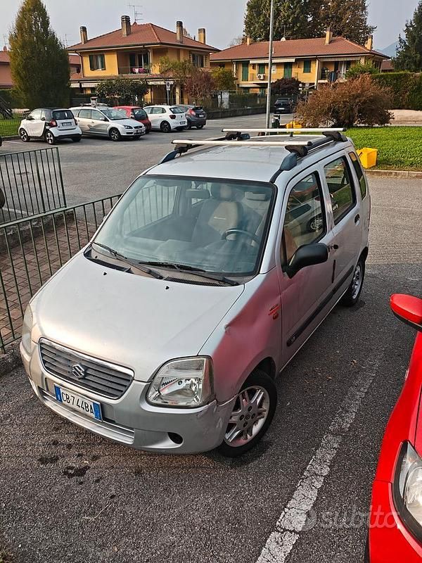 Usata 2003 Suzuki Wagon R+ Monovolume | 600 € (Ottimo prezzo) - Immagine 1/4