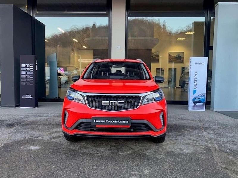 Nuova EMC QUATTRO 103 CV (75 kW) 2026 Rosso SUV