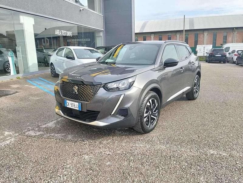 Usata Peugeot 2008 Allure 101 CV (74 kW) 2023 SUV